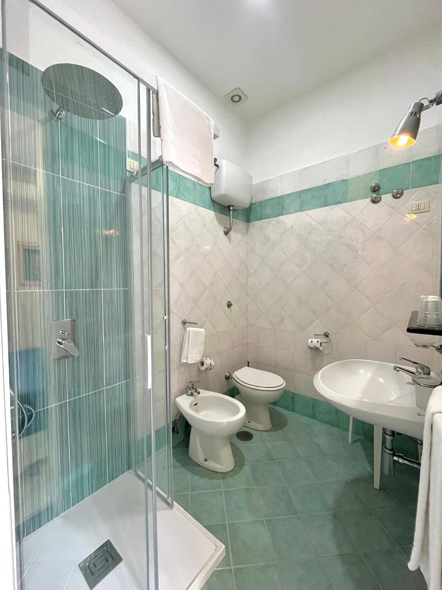 Sorrento Street View Hotel ภายนอก รูปภาพ